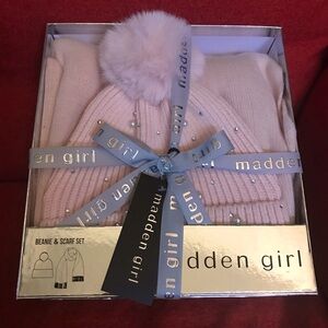 NWT NIB Madden Girl Set, hat and scarf, pink with rhinestones and pearls.